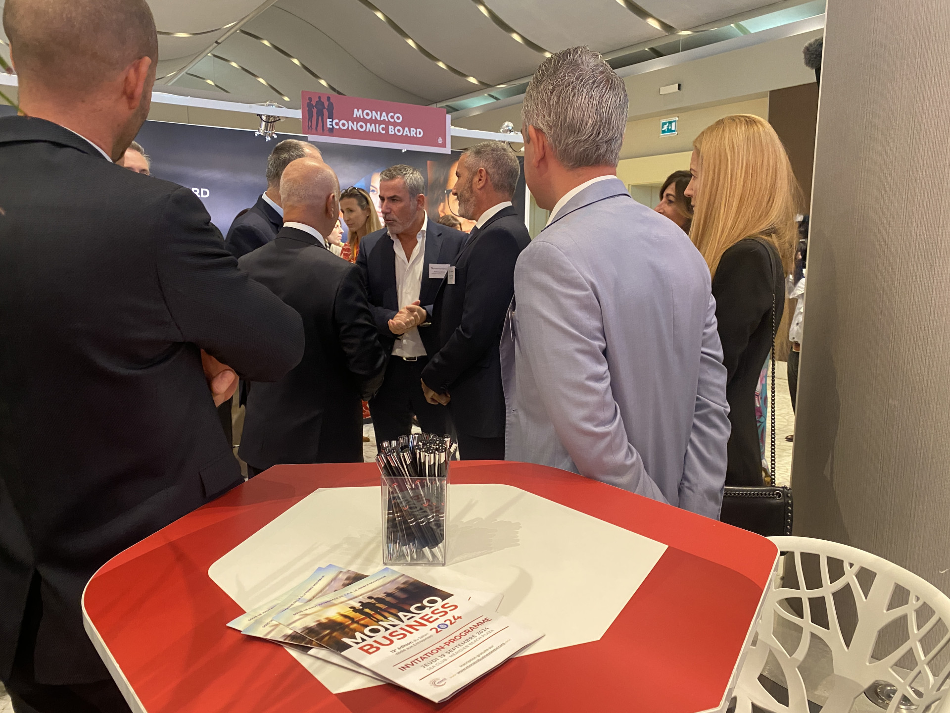 monaco business voyance